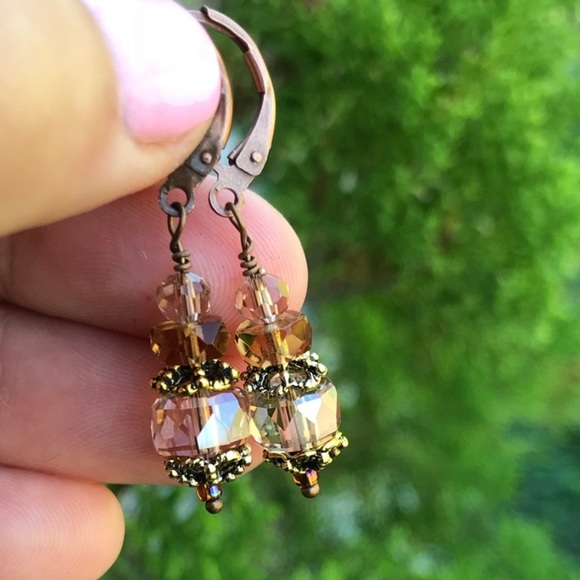 Jewelry - 🎉 honey crystal earrings